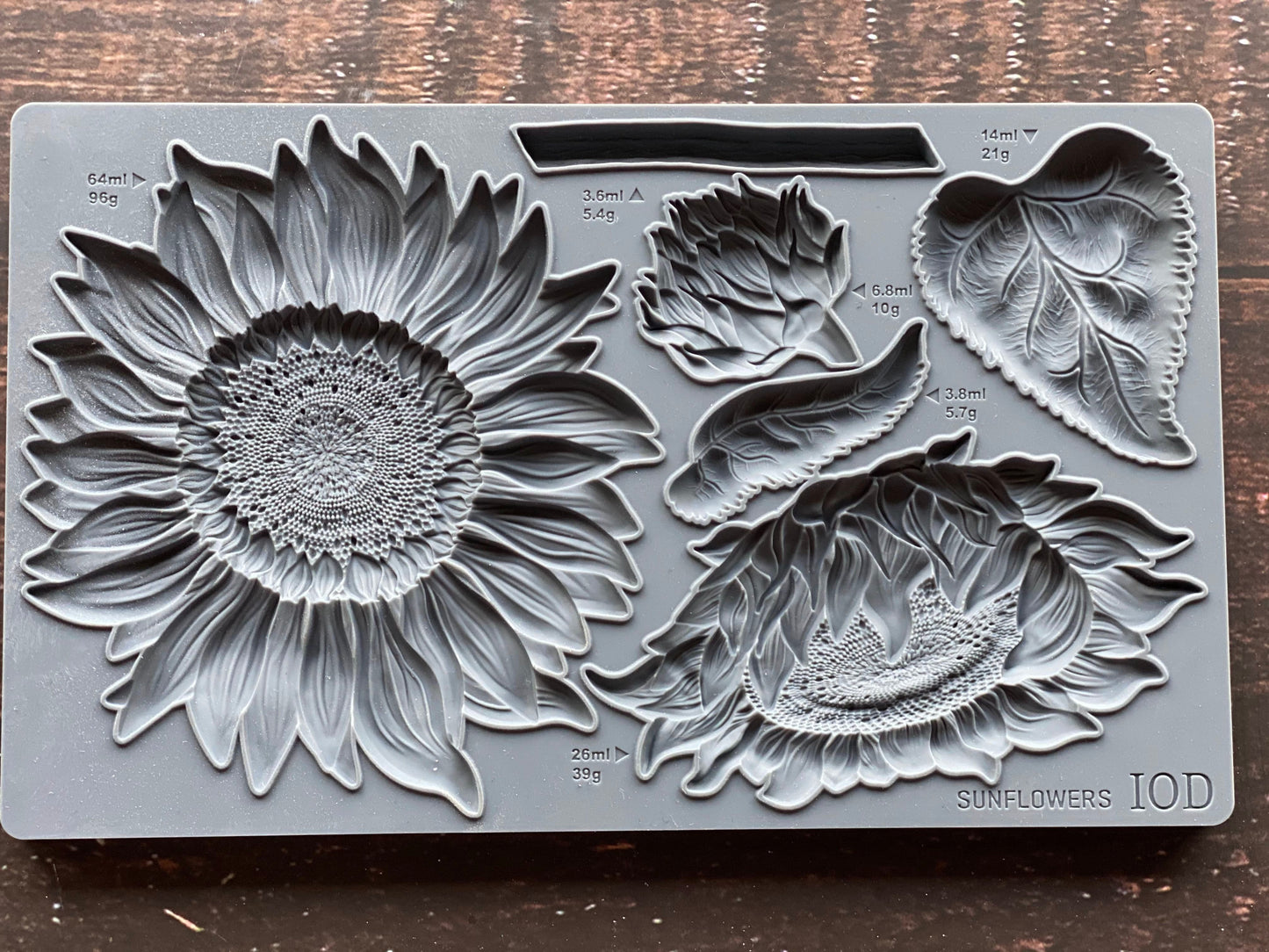 Mould - Sunflowers 6x10